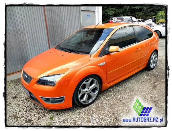 ford-focus-II-st-25t01