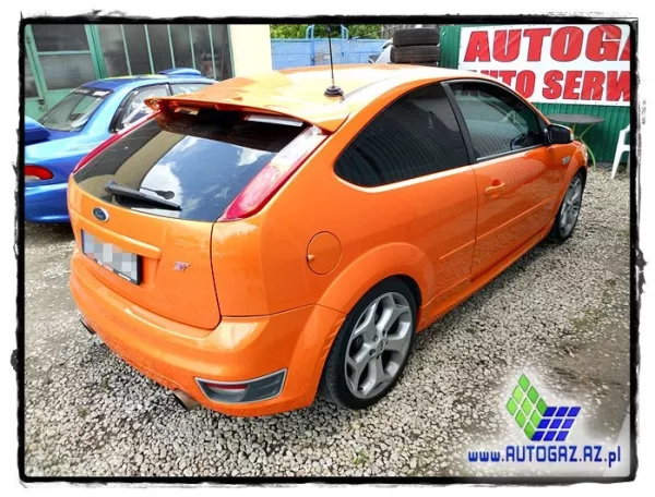 ford-focus-II-st-25t04