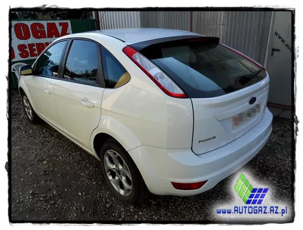 ford-focus-III-18-16v03